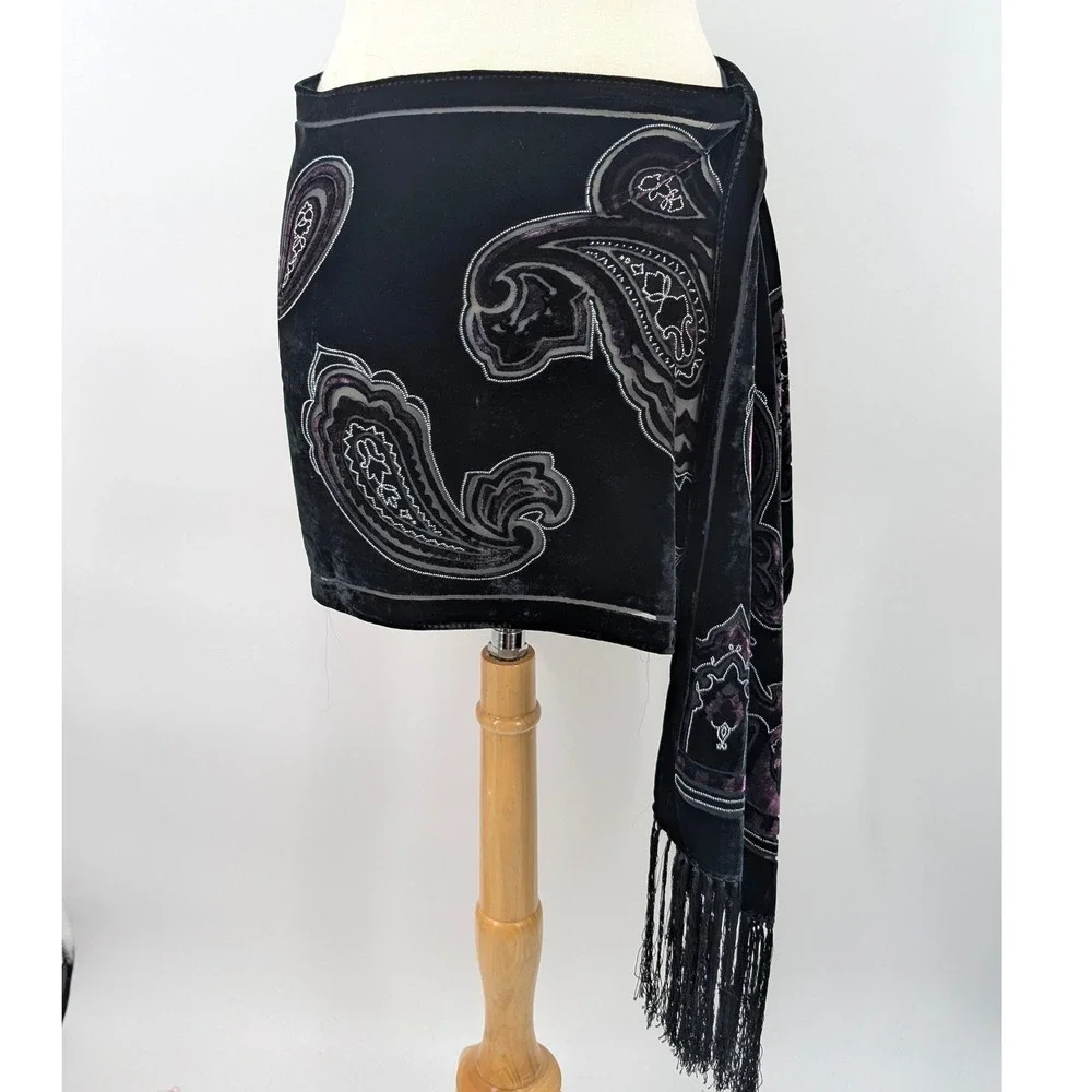 Draper's & Damon's Black Silk Rayon Velvet Paisley Scarf Shawl Fringe 71.5